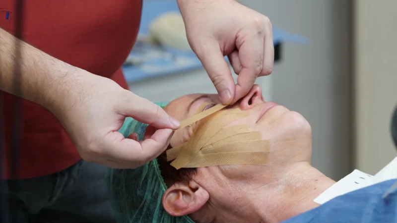 Estetik ameliyatlar ile yüz ve vücut görünümünü iyileştirme işlemleri