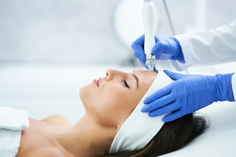 Traitement Hydrafacial de la Peau
